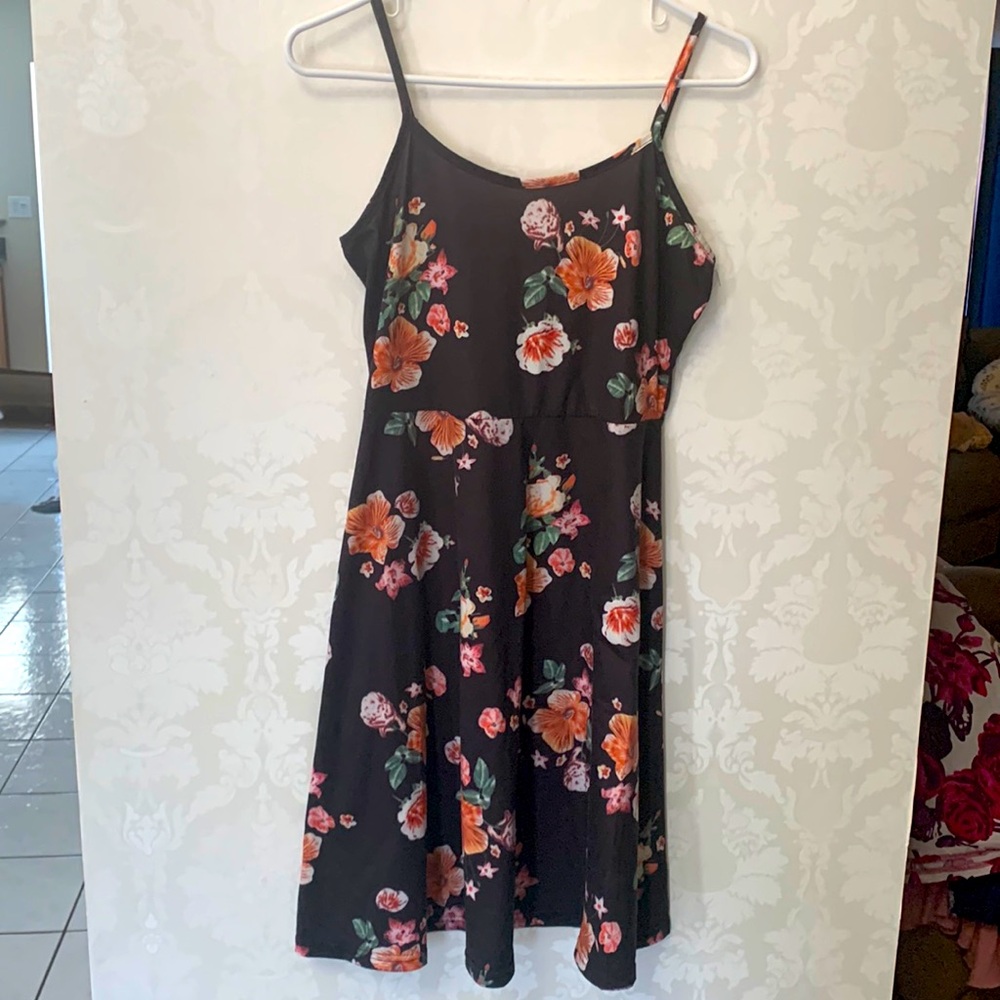Floral spaghetti strap midi dress